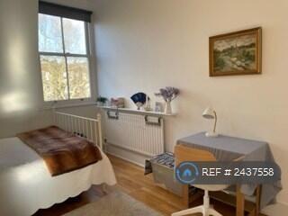Bedroom 2 (Traditional Style)