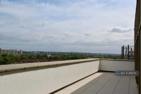 Spacious Private Roof Terrace