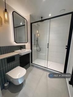En-Suite Bathroom