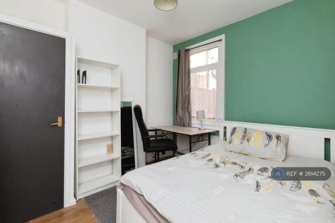 Double Bedroom Nr 2 With Built In Wardrobe