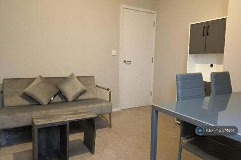 Lounge / Dining