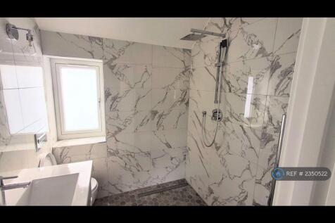 Master Ensuite Shower Room