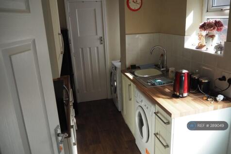 Kitchen Pic 1