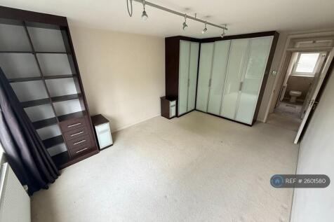 Master Bedroom - Pic 1