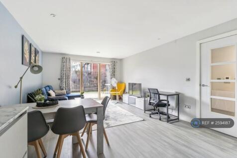 Living Room 4