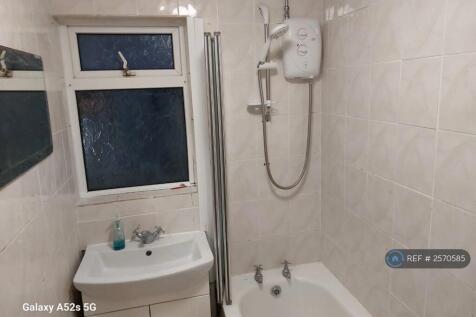 Bath Room Upstairs 