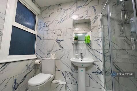 Room 3 Ensuite Bathroom