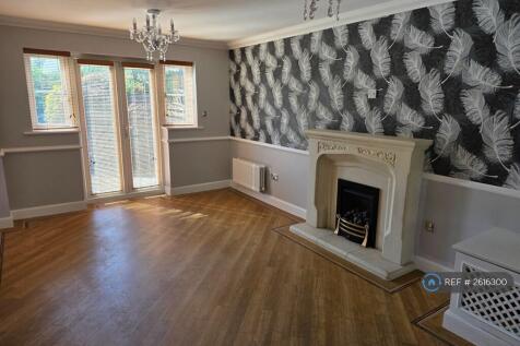 Living Room Pic 1