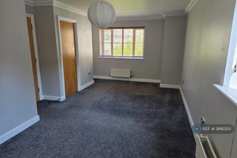 Master Bedroom Pic 1