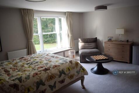 Master Bedroom (2)