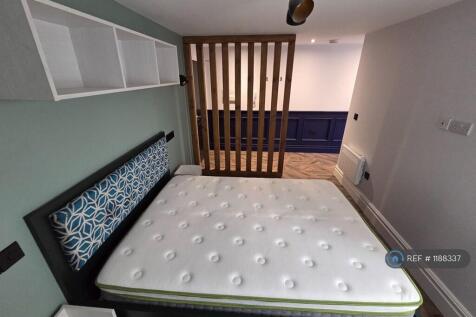 Flat 1 Bedroom