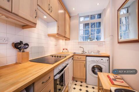 Large Kitchen, Washing Machine Dish Washer Microw.