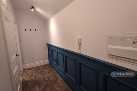 Flat 4 Corridor