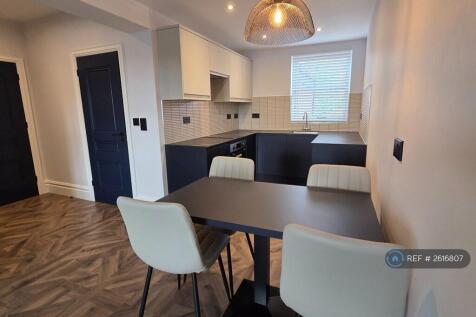 Open Plan Kitchen/Diner &amp; Living Area