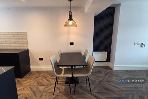Open Plan Kitchen/Diner &amp; Living Area
