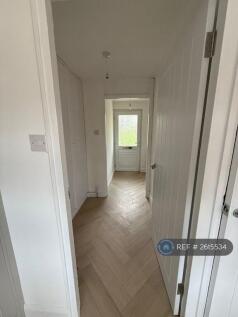 Entrance Hallway / Cupboards