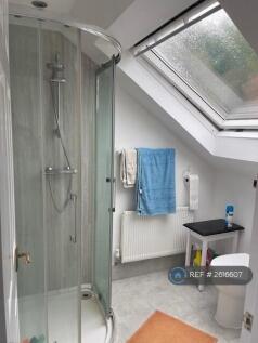 Shower/Toilet