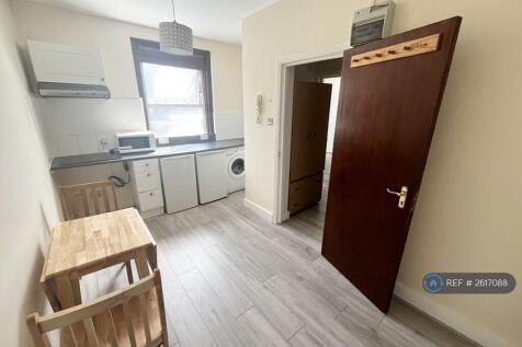 Kitchen/ Sleeping Area