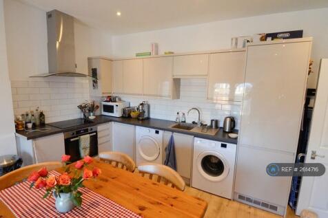 Kitchen / Lounge