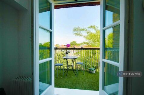 Balcony Entry