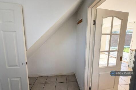 Side Entrance Lobby