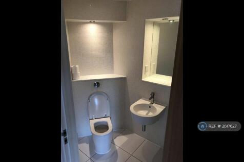 En-Suite Bathroom