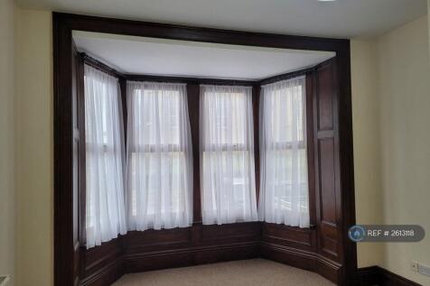 Lounge Bay Window
