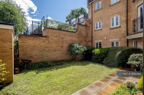 Communal Courtyard Garden