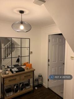 Hallway/ Entrance
