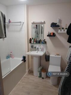 Bath/Shower &amp; Toilet