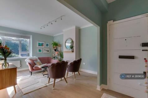 Living Room 4