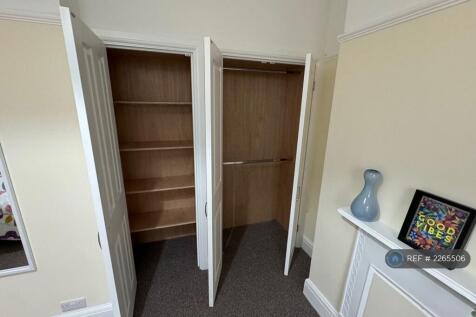 Double Railed Wardrobe