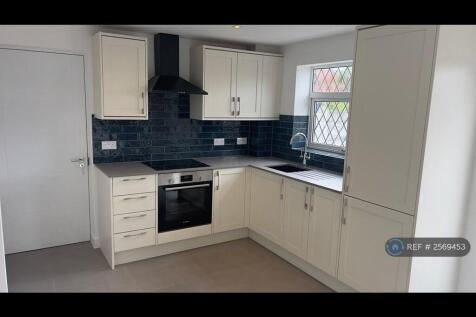 Kitchen With Quartz Worktops