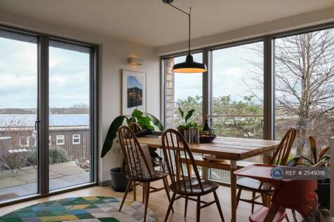 Kitchen Dining Area