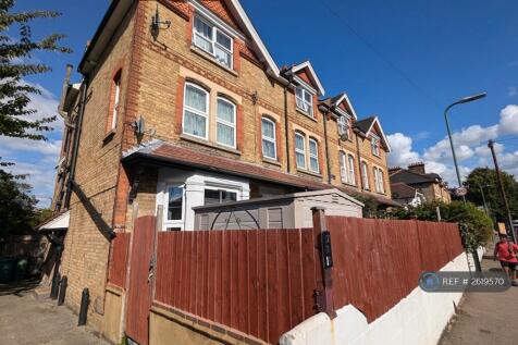 Ground Floor Flat With Garden
