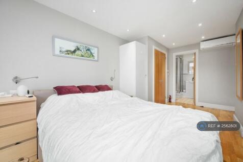 Master Bedroom 3