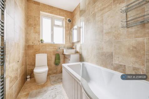 1st Floor Bathroom