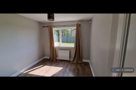 Rear Bedroom (Ground)
