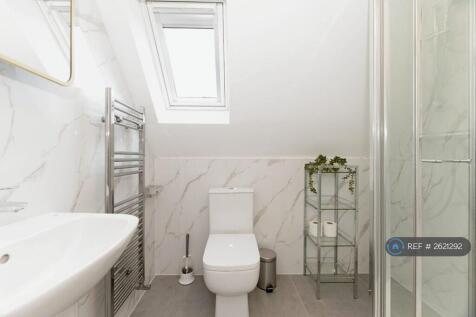 Room 5 Ensuite
