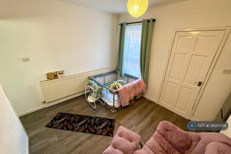 Dining/Living Room 2