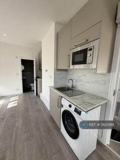 Studio Kitchen
