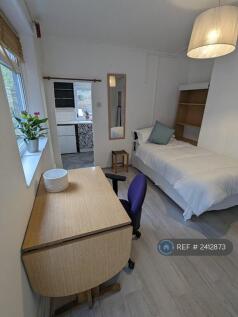 Studio Room