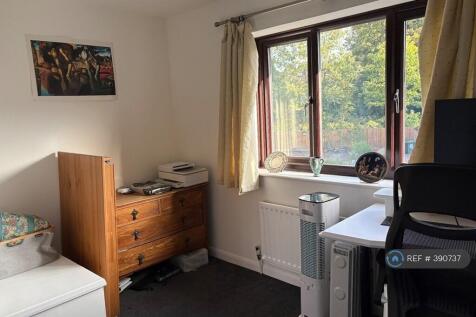 Bedroom Or Office
