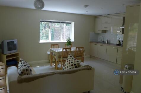 Kitchen/Diner And Lounge Area