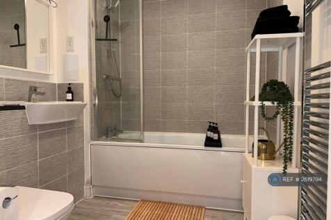 Bathroom 01