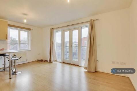 Living Room / Balcony