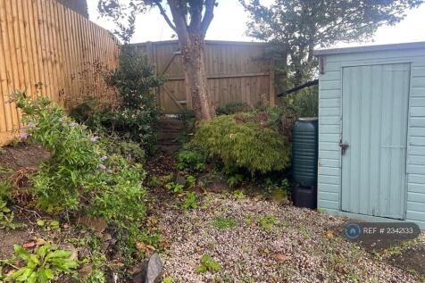 Gate To Footpath / Tarka Trail  And Bus Stop