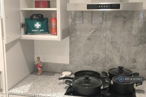 Kitchen Cooker And Oven 