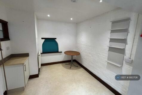 Dining/Lounge Area