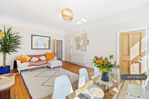 Living/Dining Area
